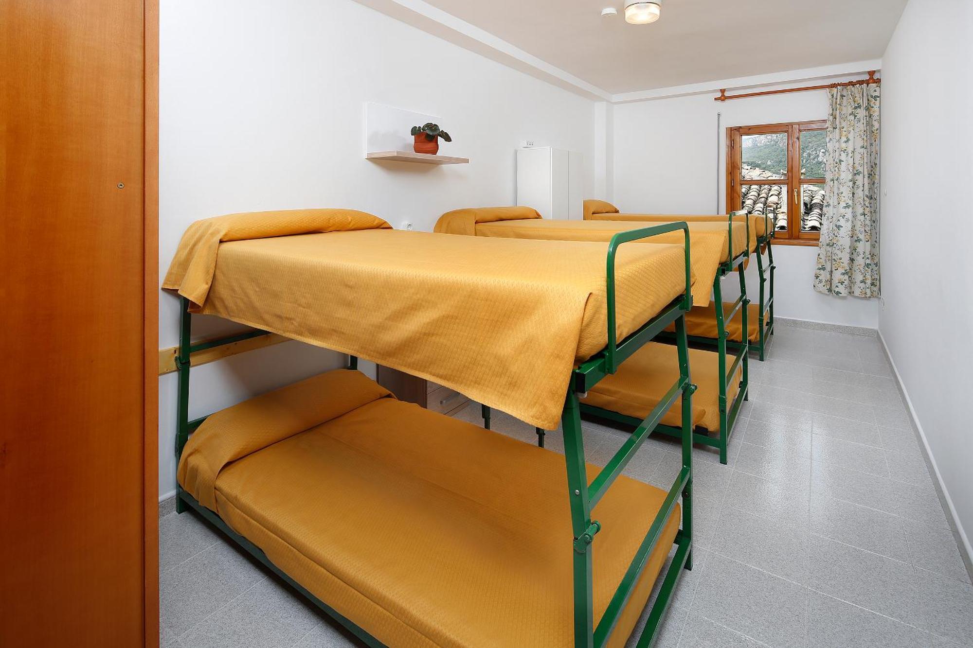 Hostal Sierra De Arbe Naval