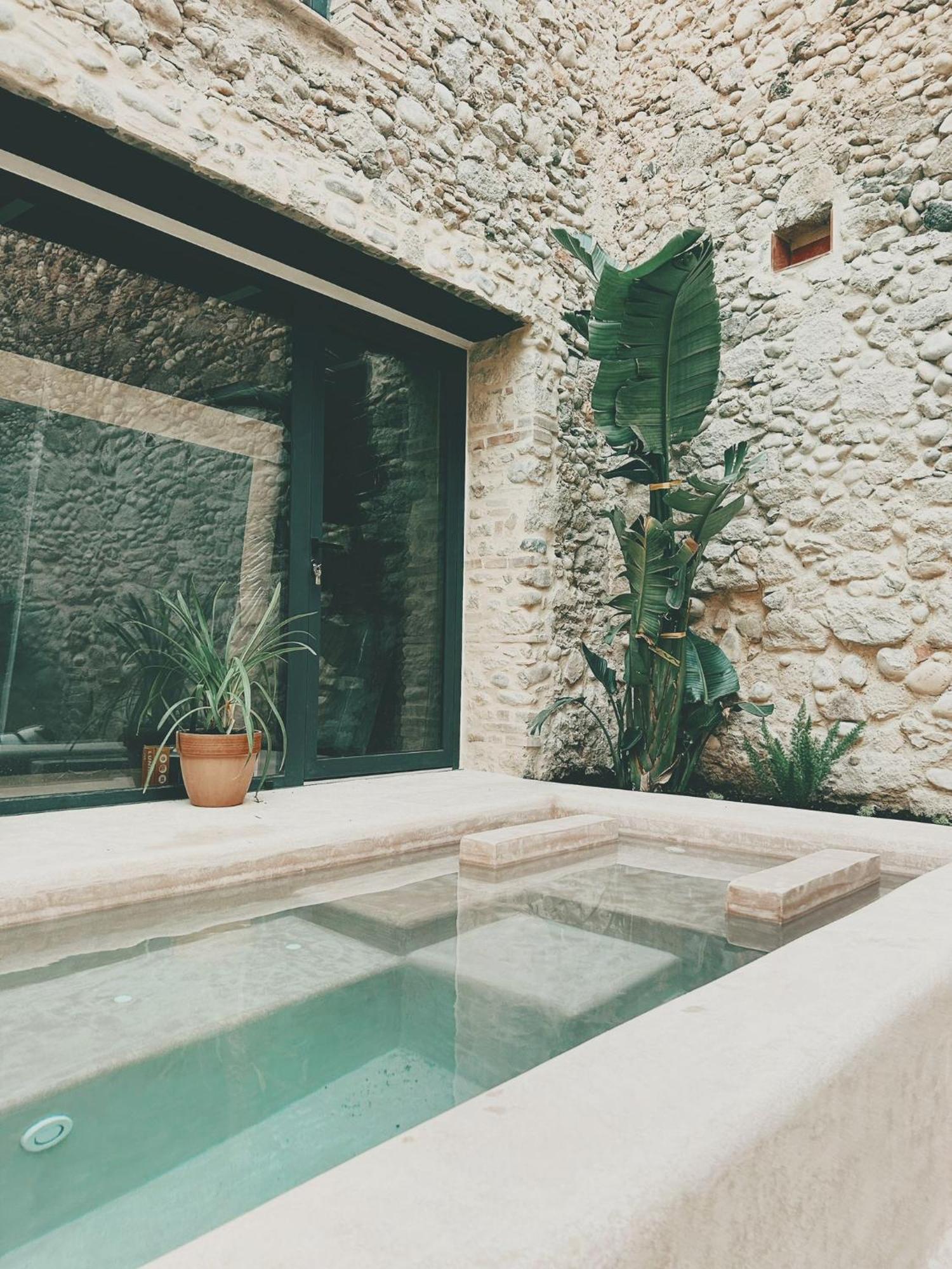 Boutique Atelier Hotel *