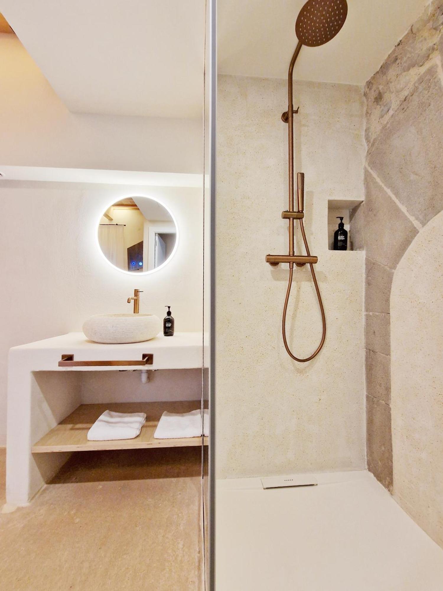 Boutique Atelier Hotel