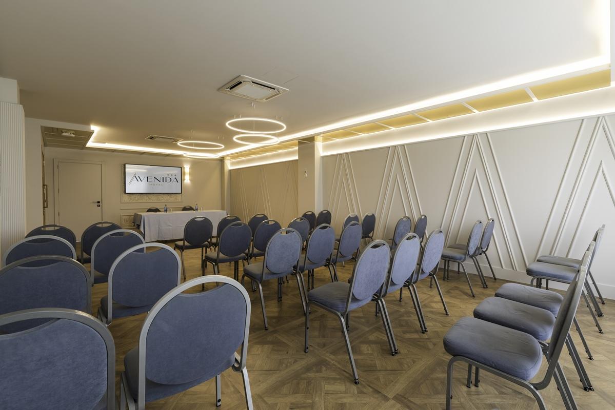 Avenida Hotel