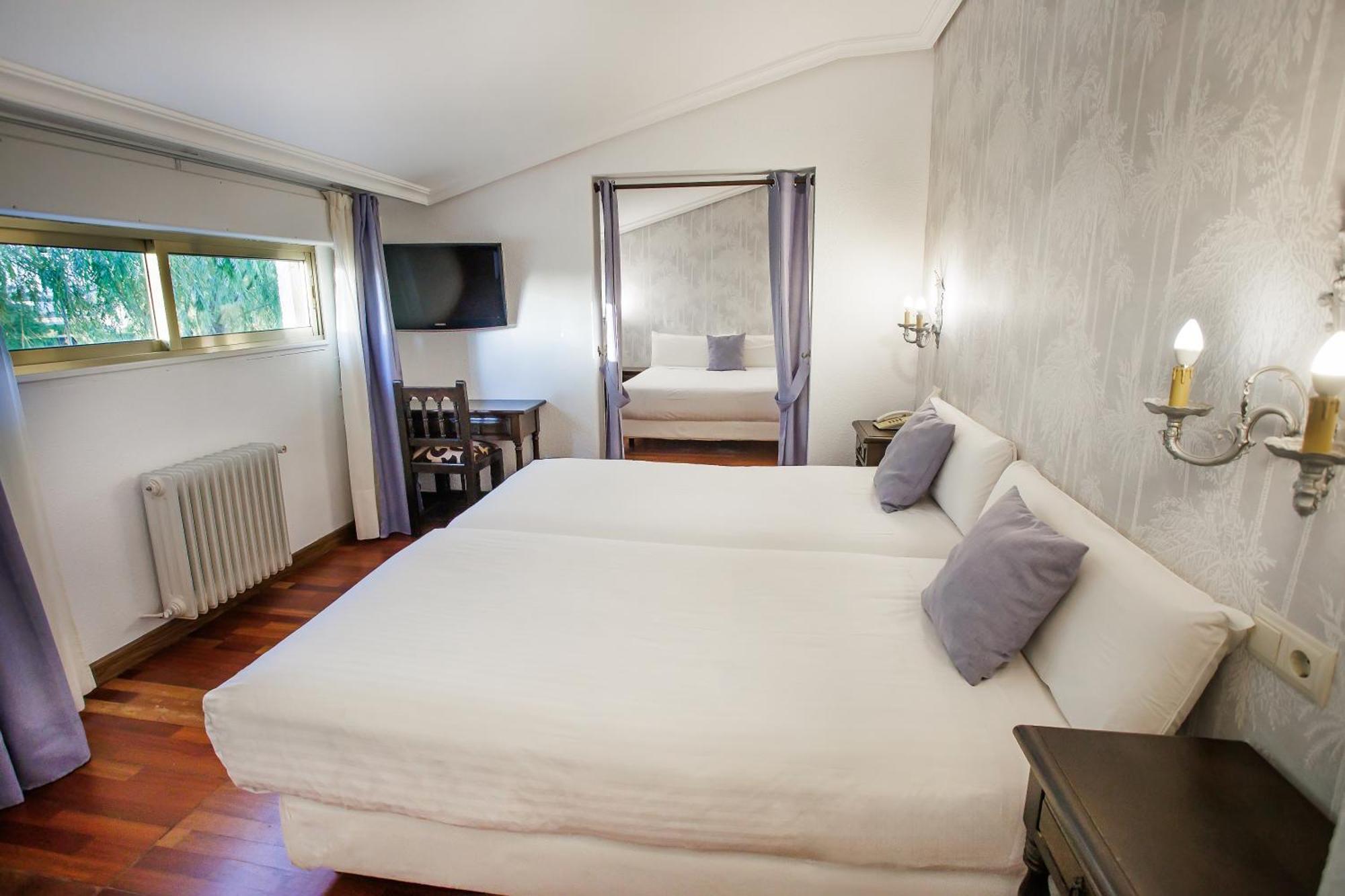 Conde Rodrigo Ii By Eme Hotel 4*