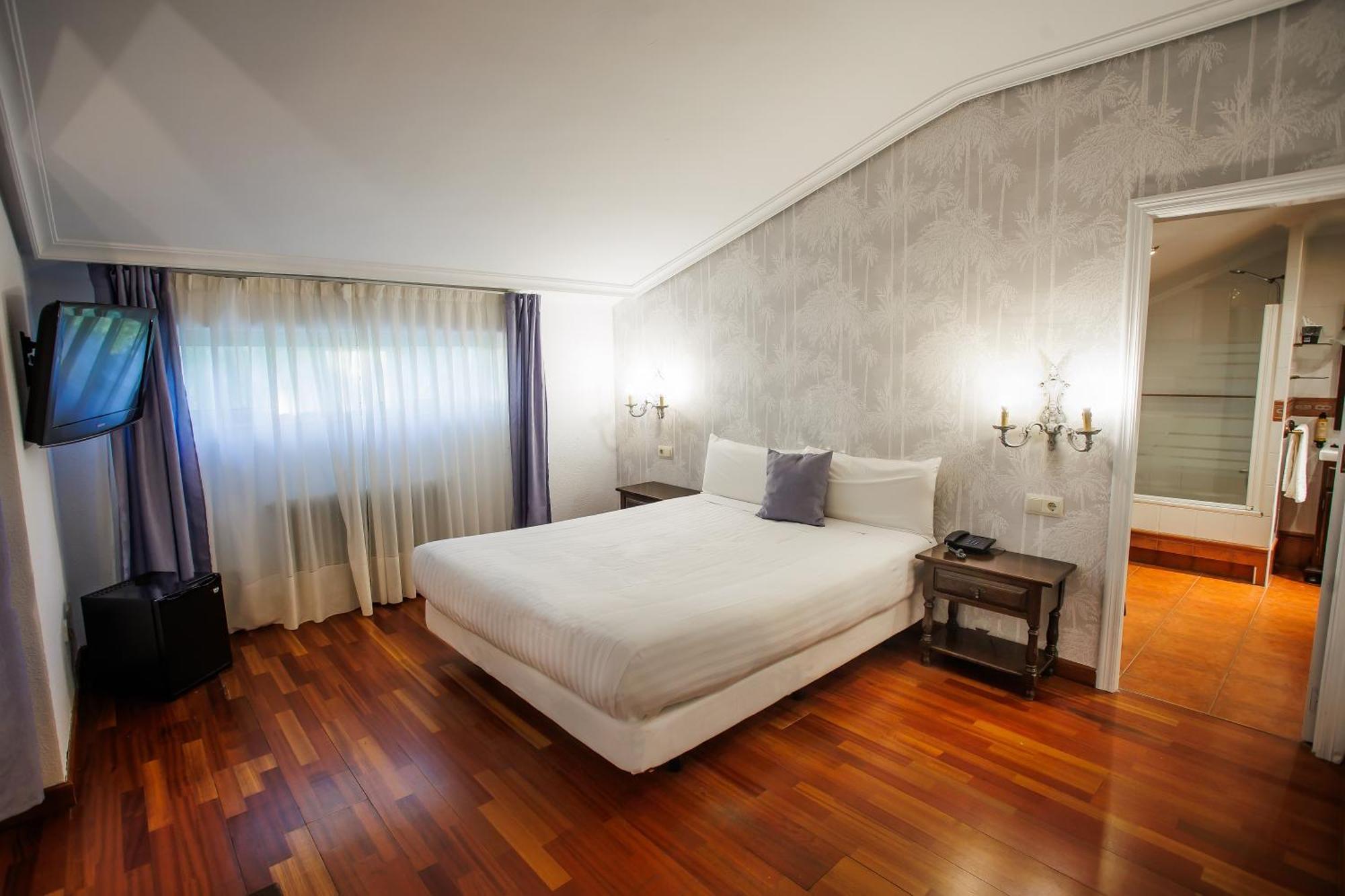 Conde Rodrigo Ii By Eme Hotel