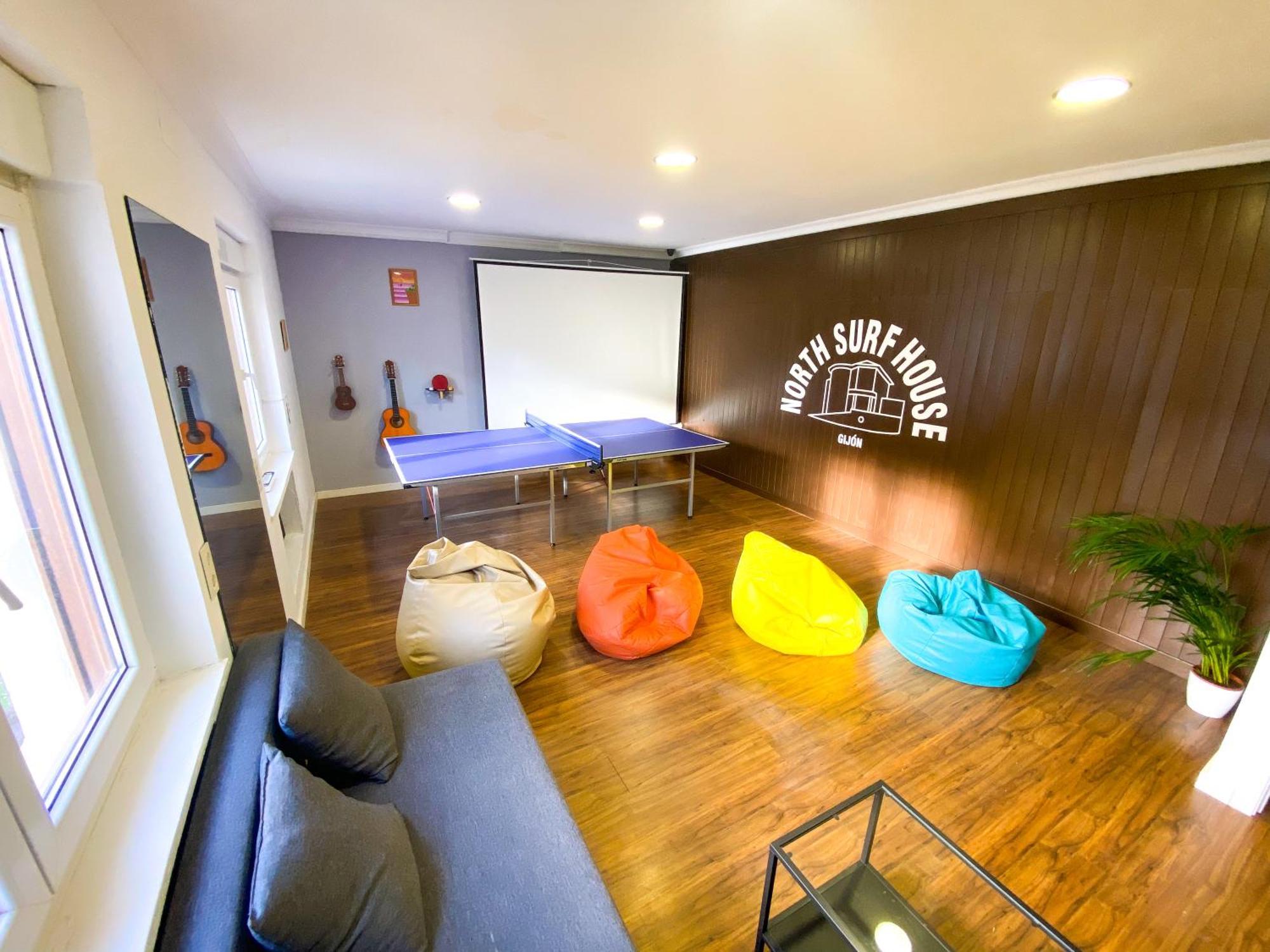 Hostal Surf House Gijón
