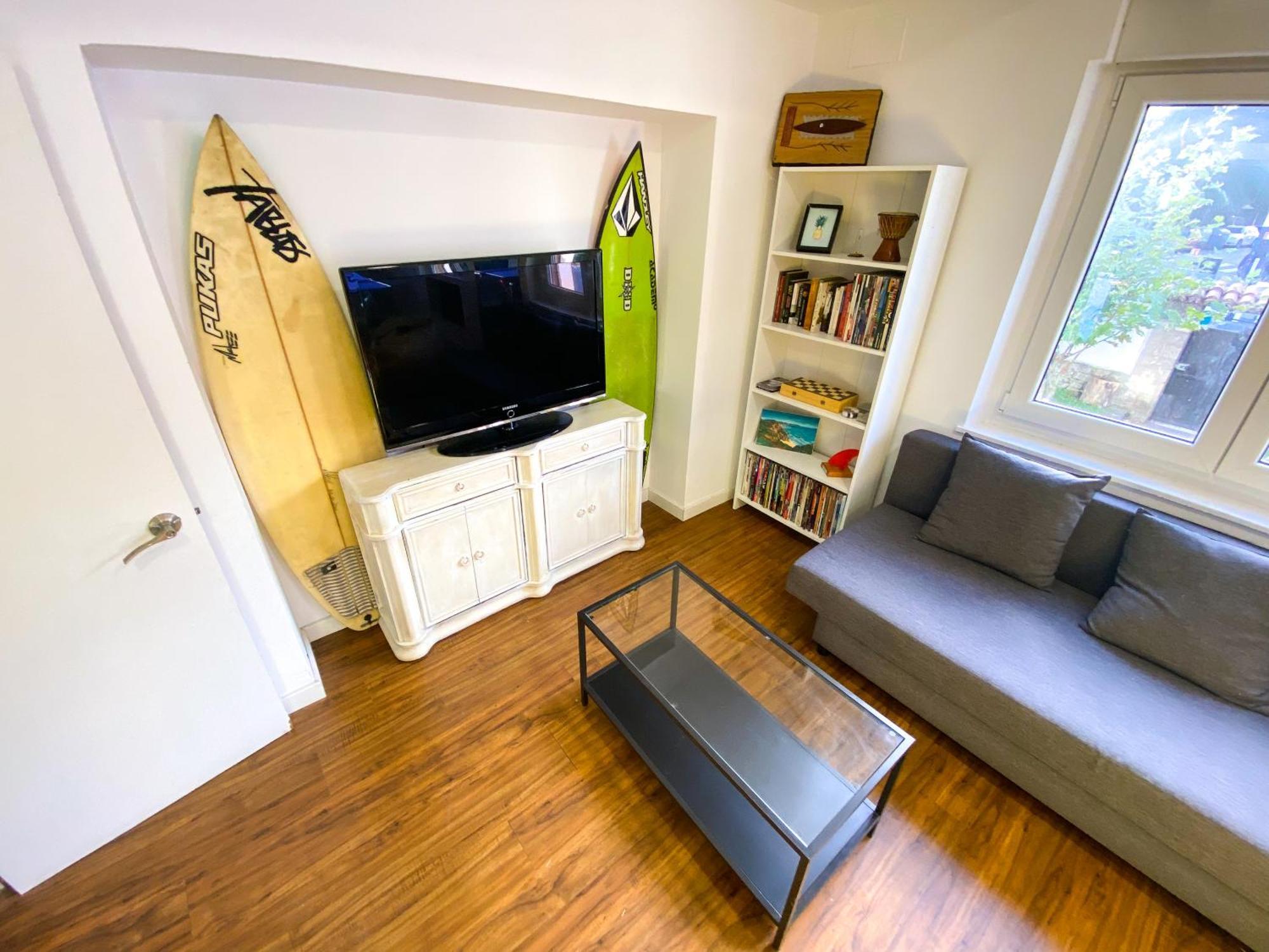 Surf House *