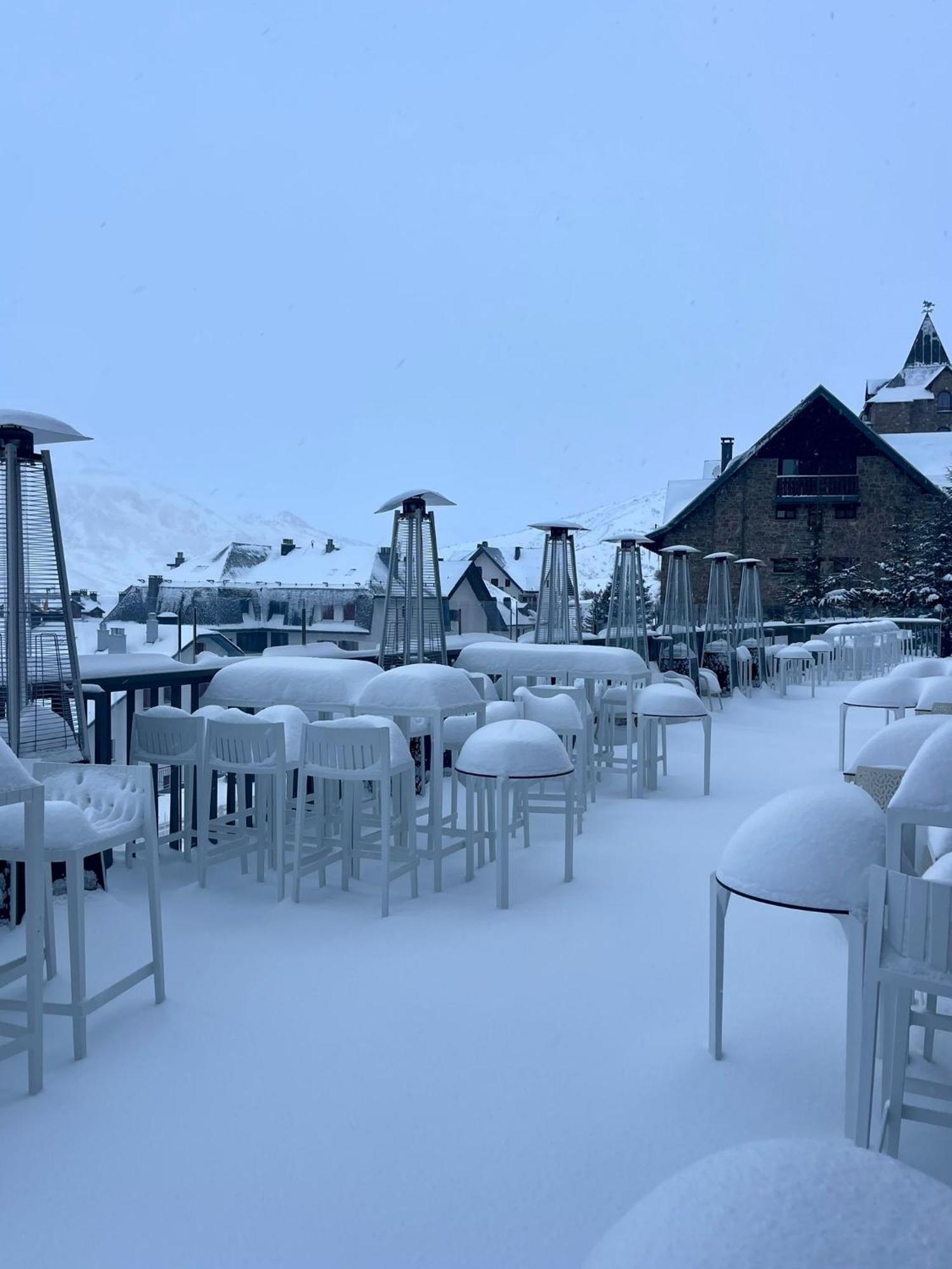Hotel Snoe Aragon Hills 4*