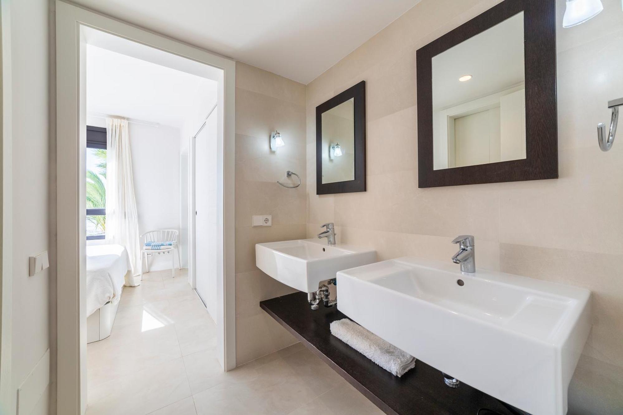 Macenas Beach Palm Apartment