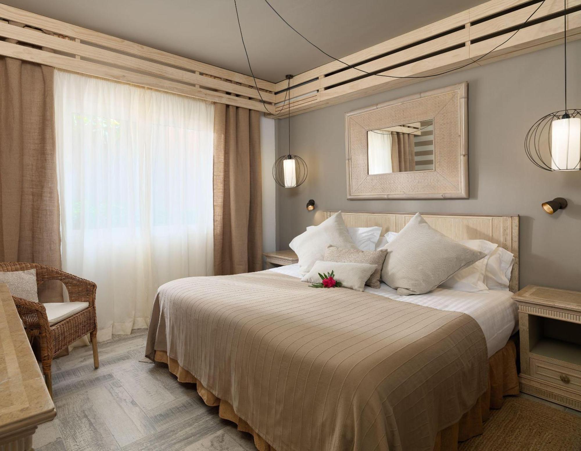 Garden Eco & Hotel 4*