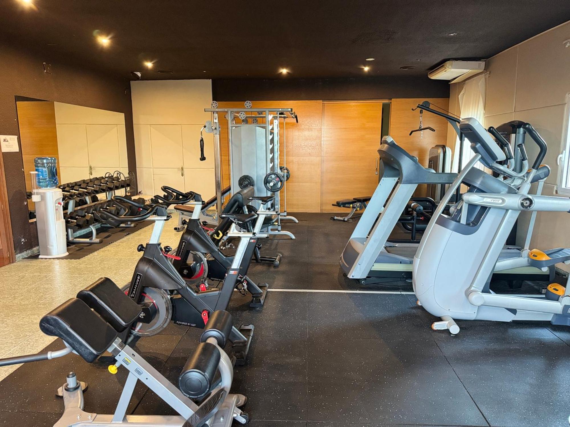 & Restaurant Figueres Parc Hotel Los Hostalets de Llers