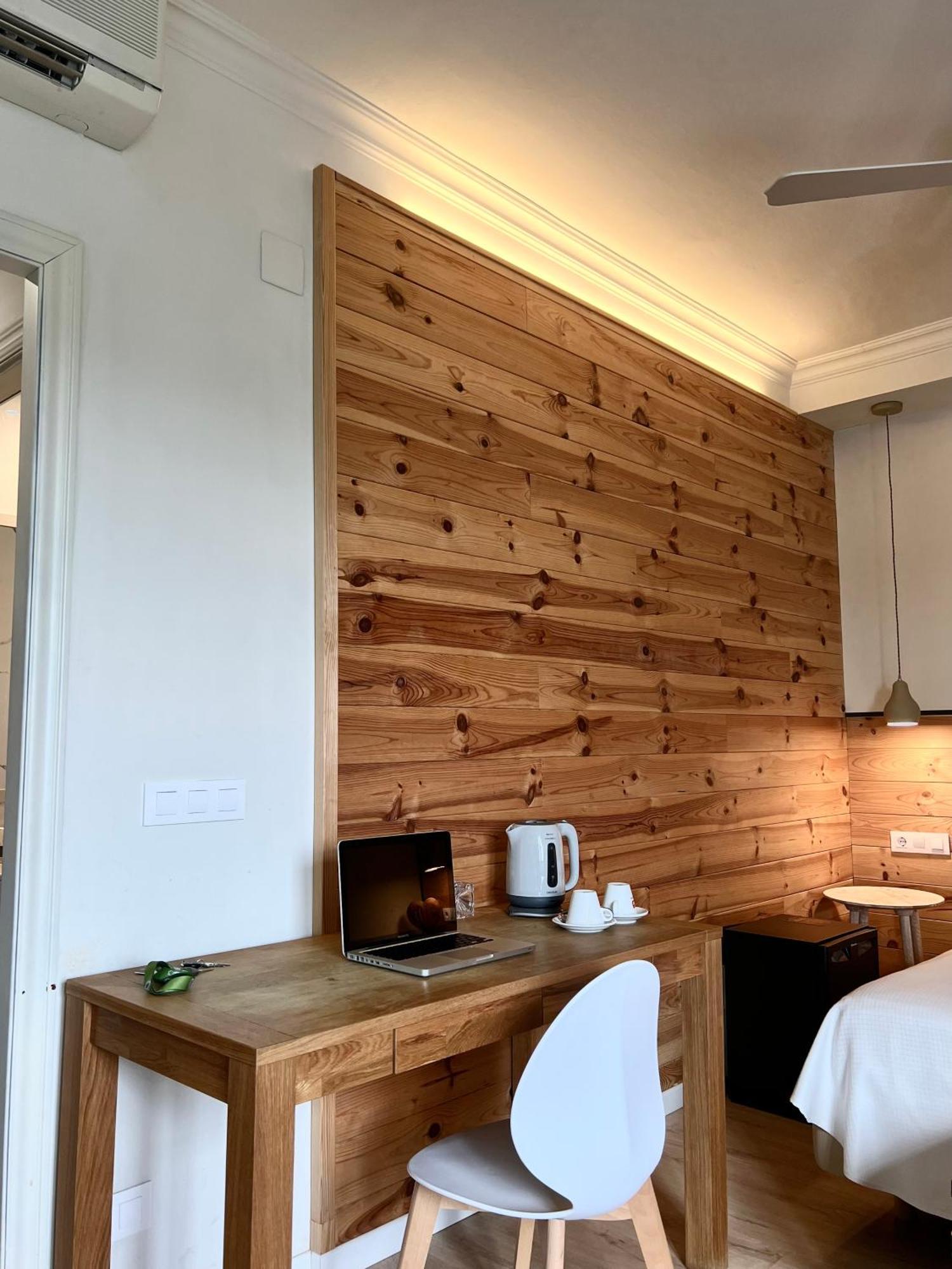 & Restaurant Figueres Parc 2*