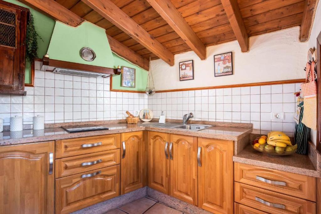 Сasa de vacaciones Romantic Hamlet With Private Pool La Fragua De Eliseo