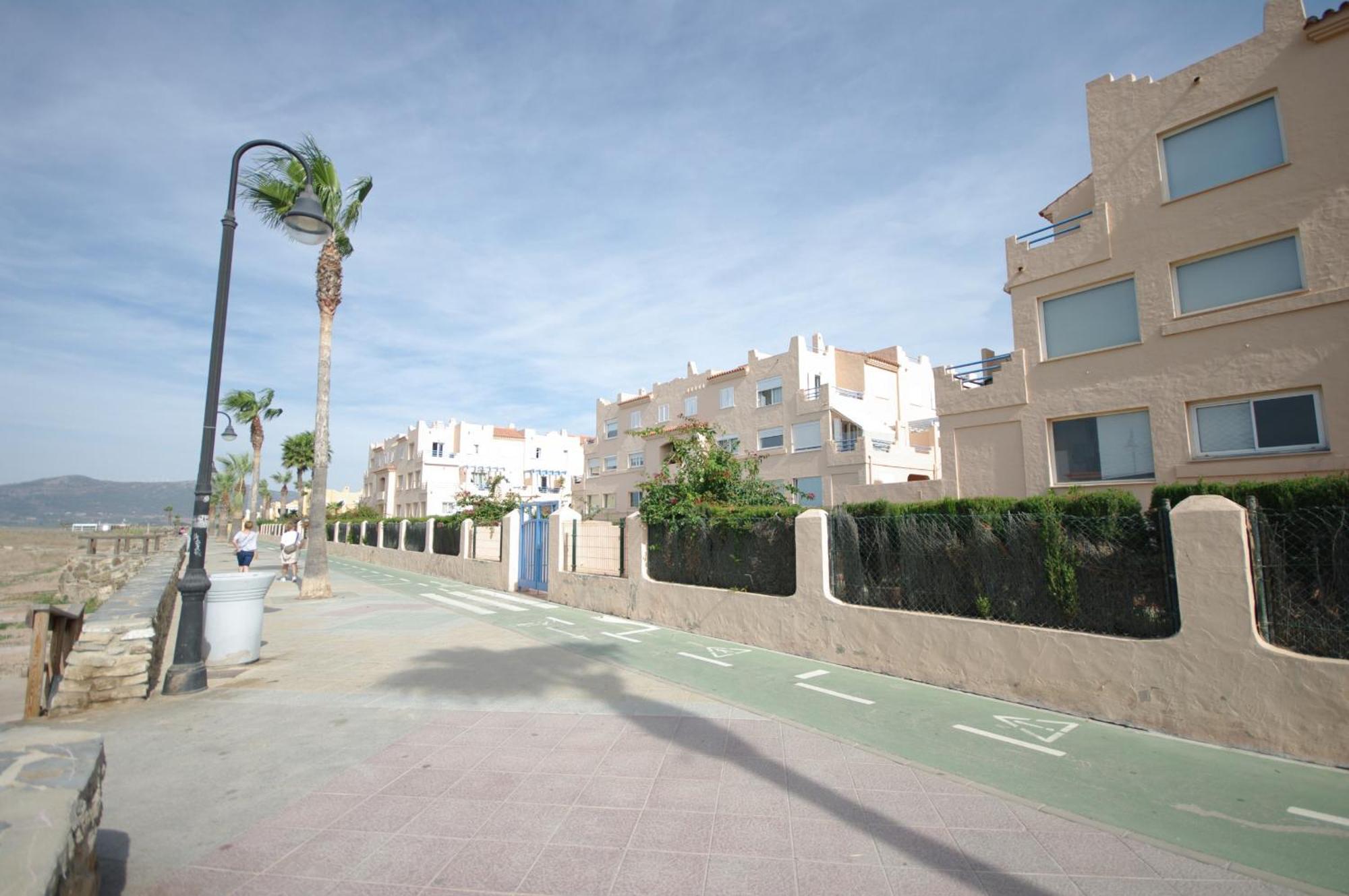 Livingtarifa Lances Apartment