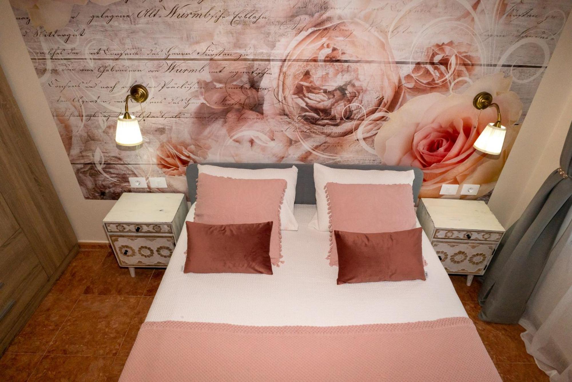 Apartment Casa Rosa - In The Center Of