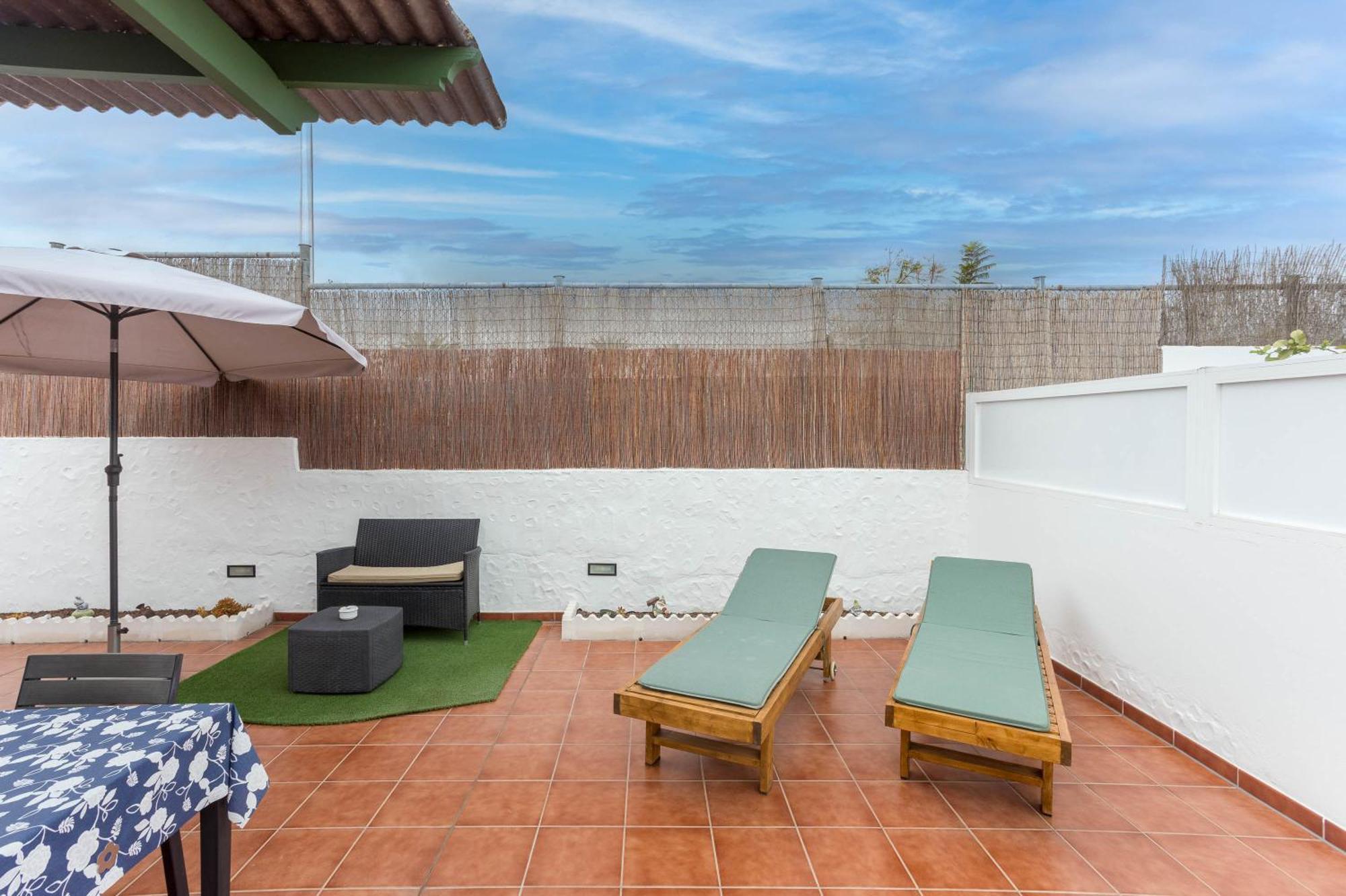 Private Chill-out Terrace - Pool Apartment *