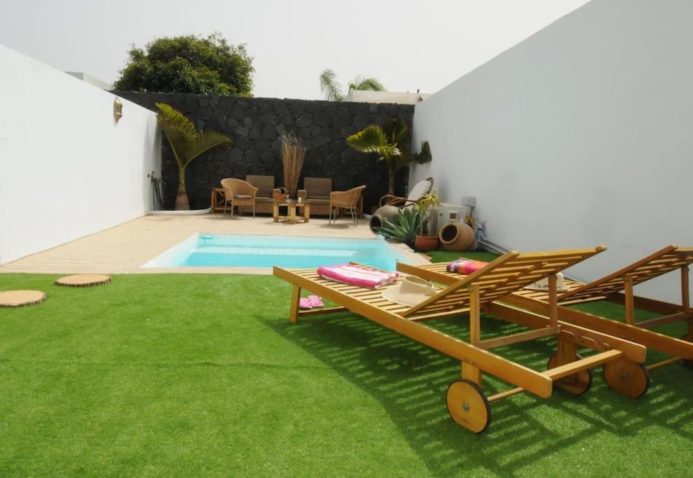 La Isla By Rentaholidayslanzarote *