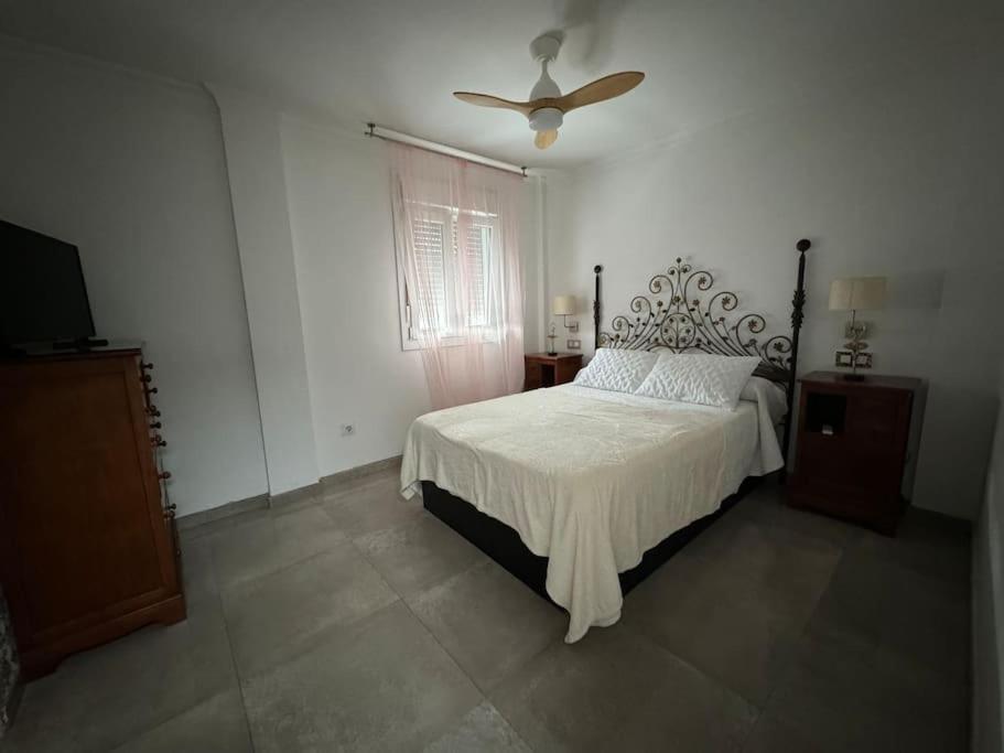 Casa Preciosa Ideal Familias La Linea de la Concepcion