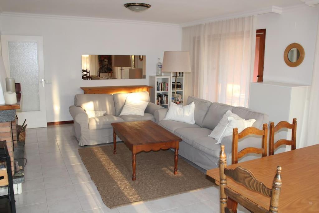 Сasa de vacaciones Amplia Casa A 10 Min De La Playa Mont-ras (Montrás)