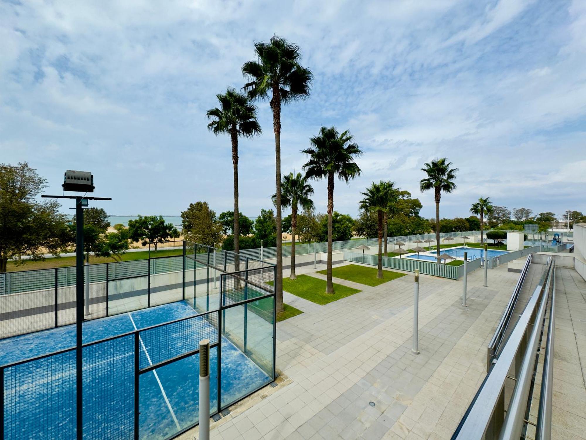 Bahia Azul Suites, Piscina & Padel