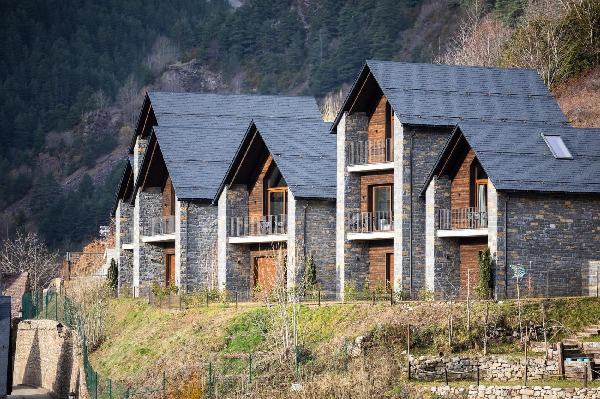 Chalet Boj Casas De Montana *