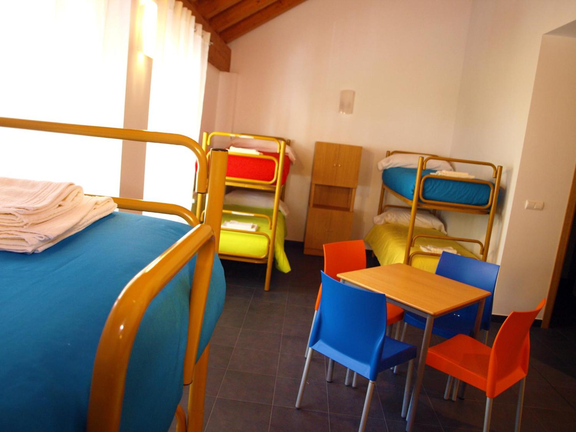 Hostel Francisco Giner De Rios
