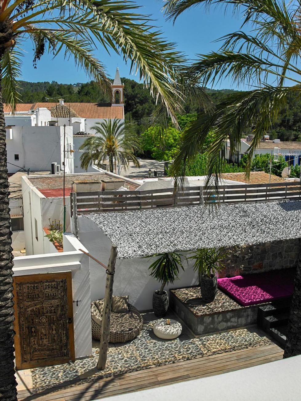 The Giri Hotel
