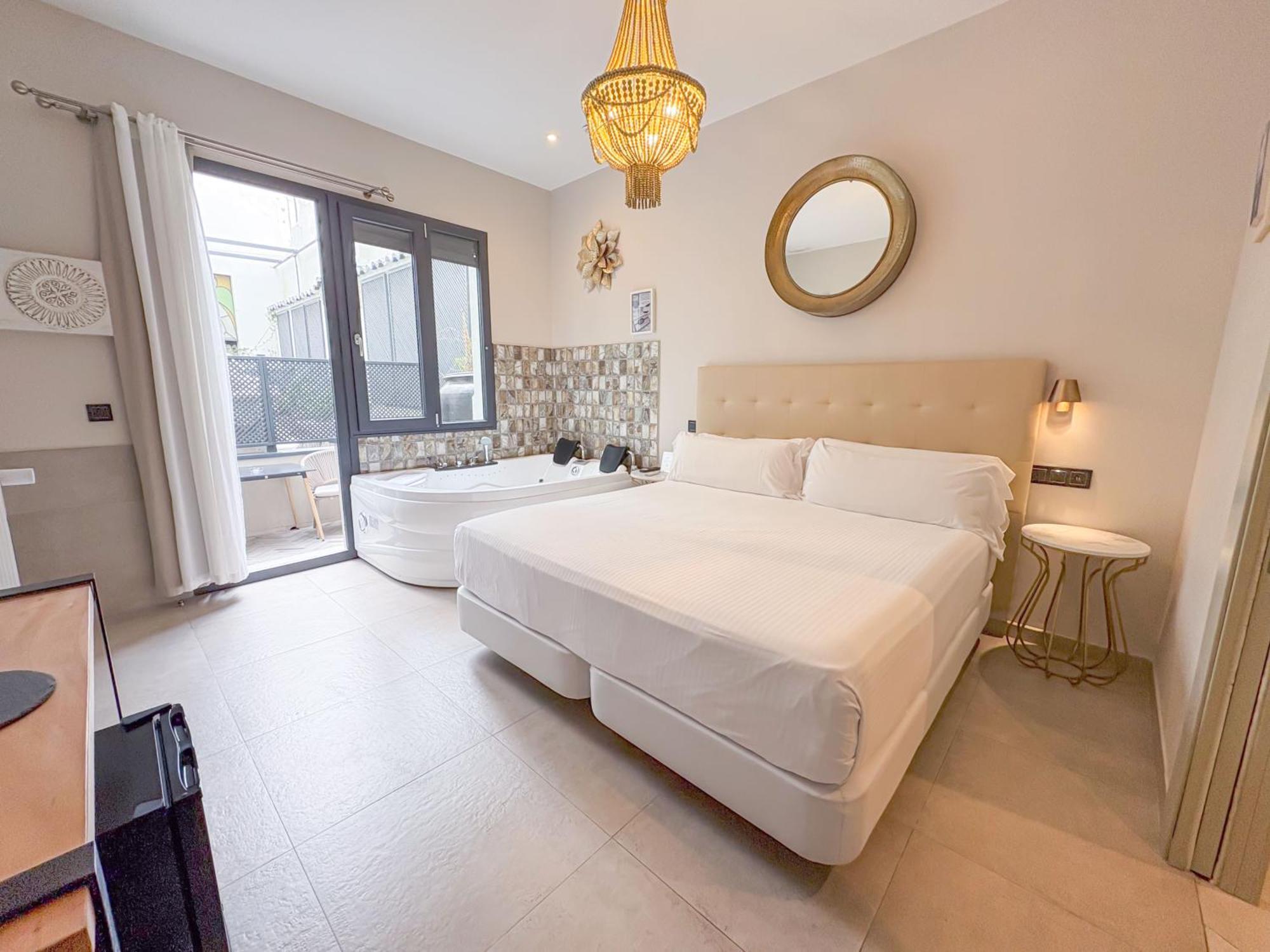 Akla Hotel 2*