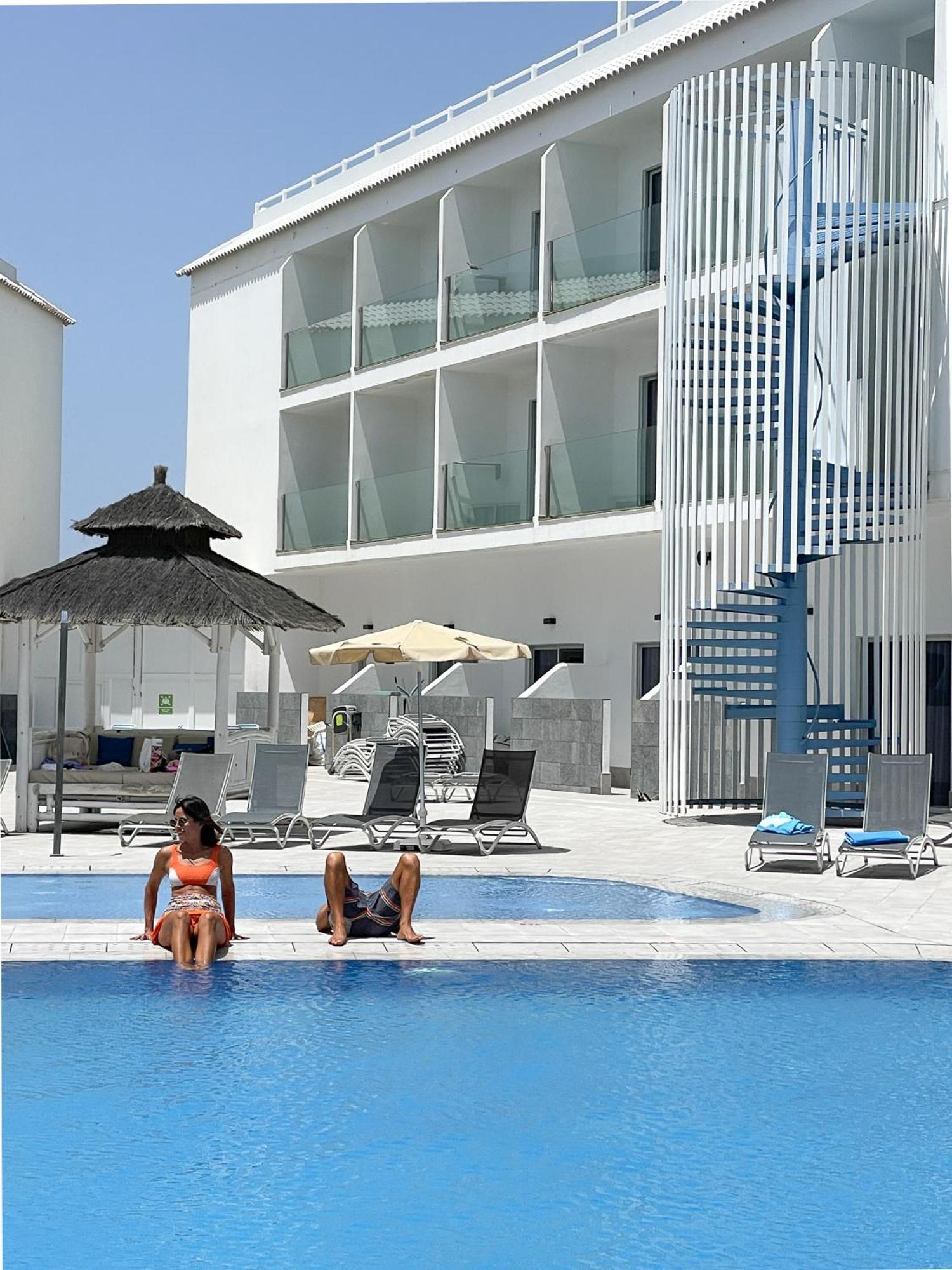Surfing Colors Hotel&apartments