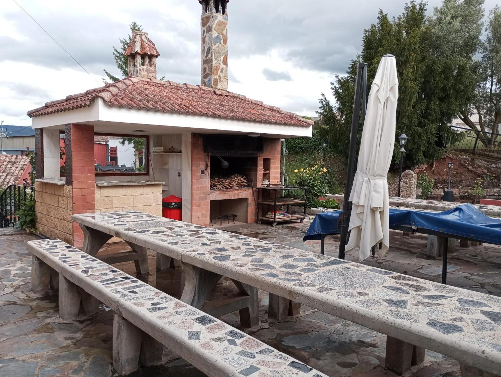 Casa Turistica Carmen, Con Chimenea, Amplia Zona De Jardin, Barbacoa, Piscina Y Garaje *