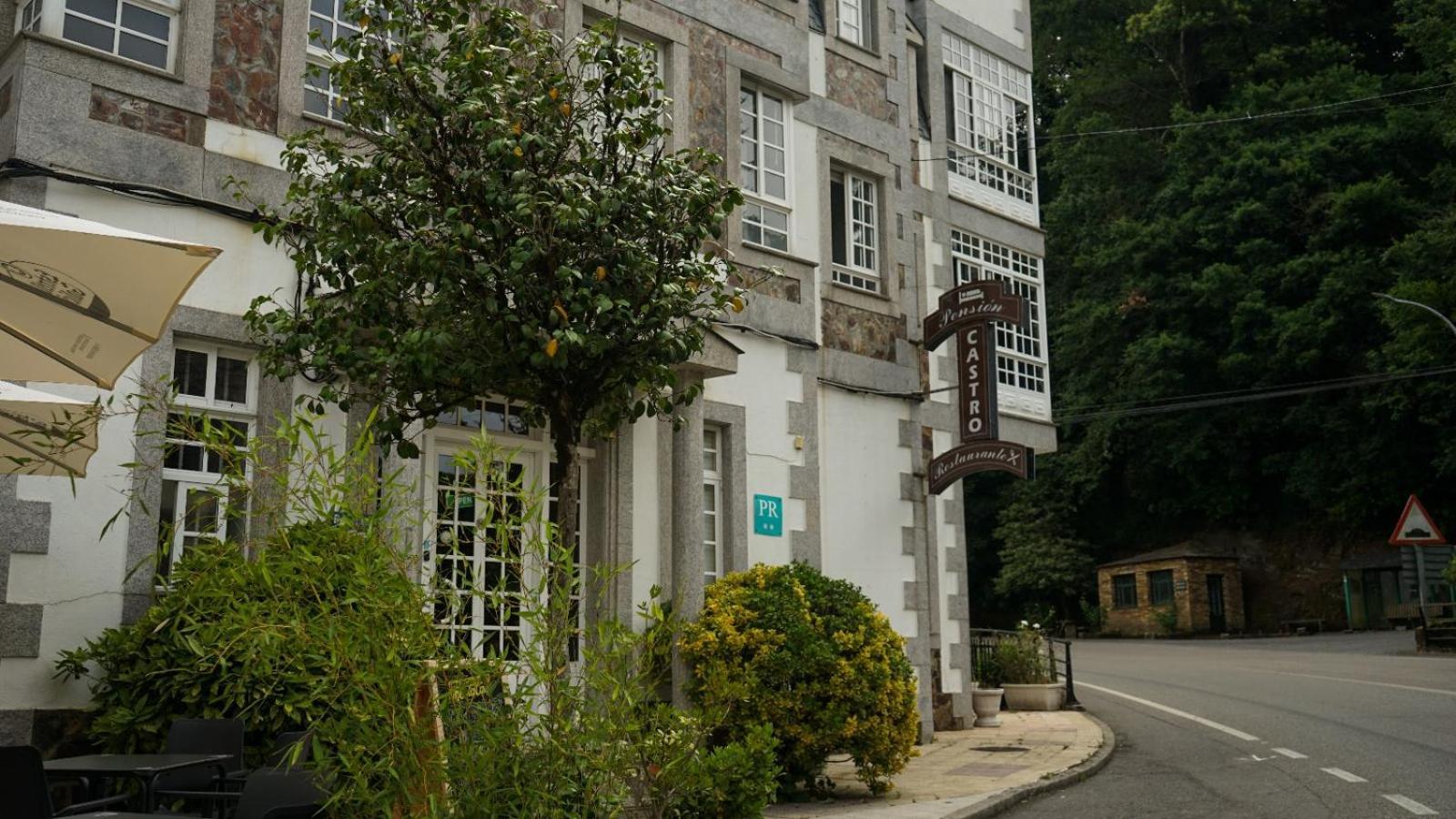 Castro Parrillada Hostel