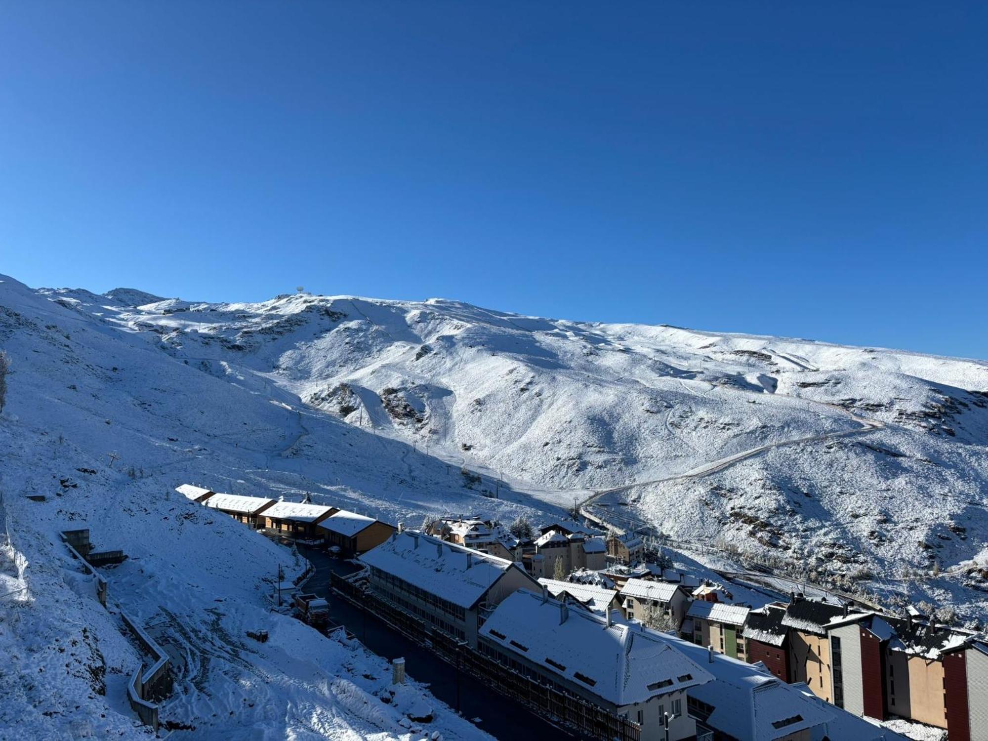 Con Encanto Y Vistas Increibles!! * Sierra Nevada