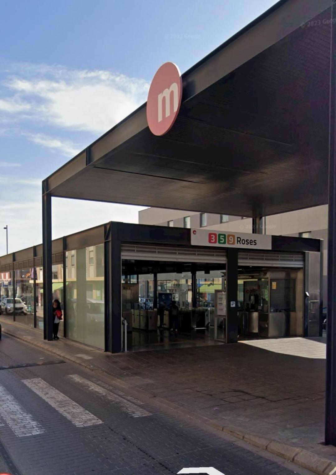 Junto Aeropuerto Valencia A * Manises