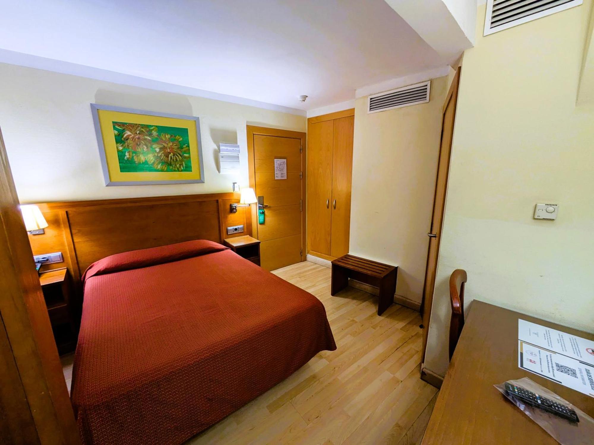 Habaneros Hotel