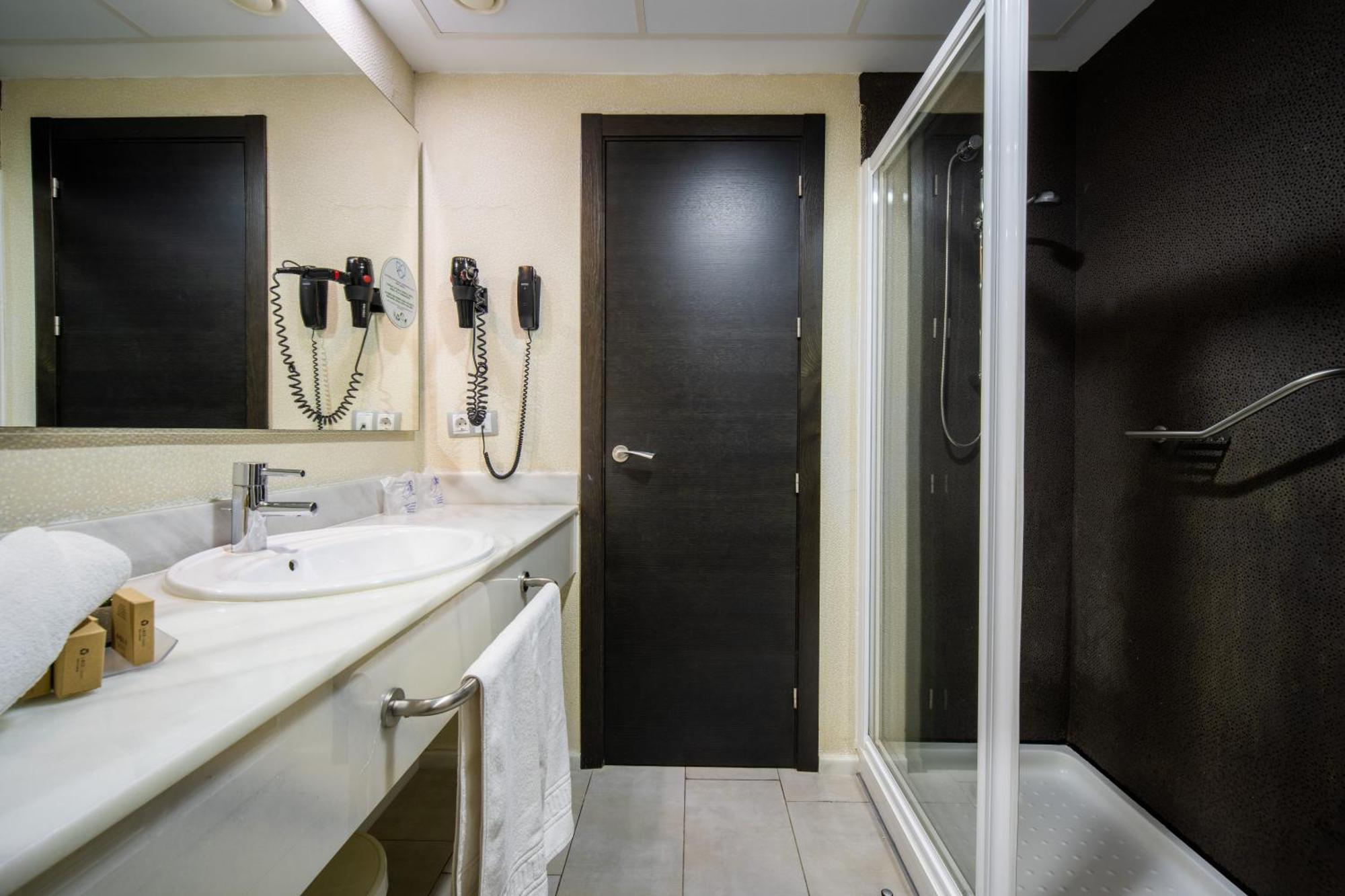 Hotel Pato Amarillo 4*