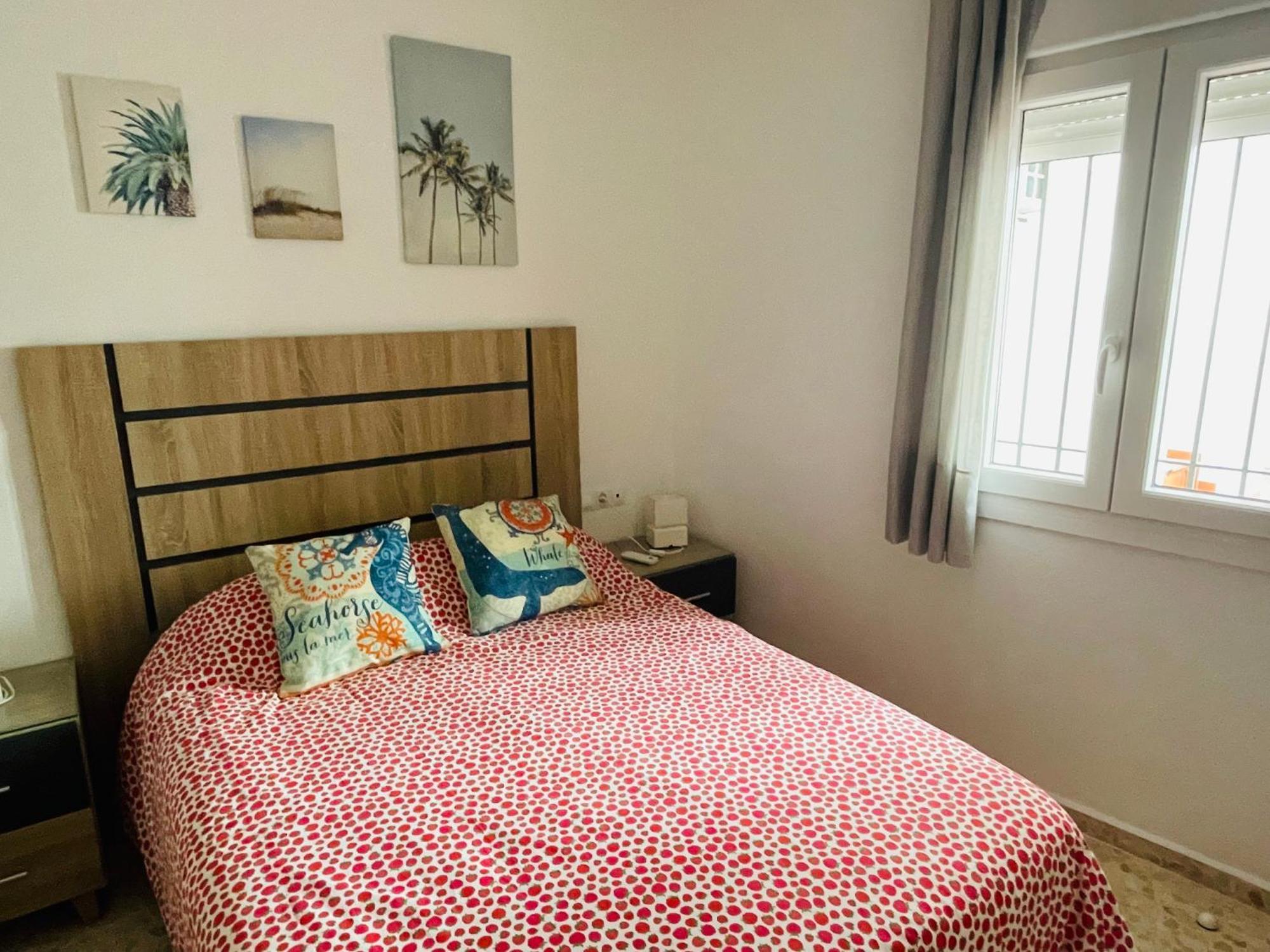 Apartamento Junto A La Playa En El Centro De Conil, Con Aire Acondicionado Y Wifi