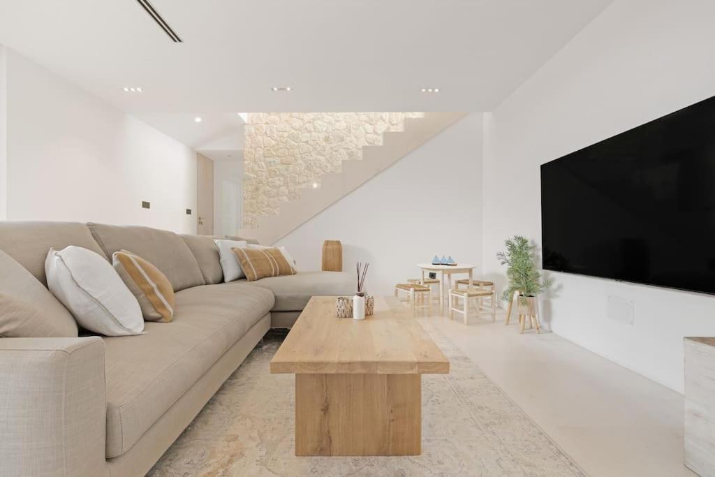 Exclusive Luxury With Stunning Sea Views Villa Cala Comte (Cala Conta)