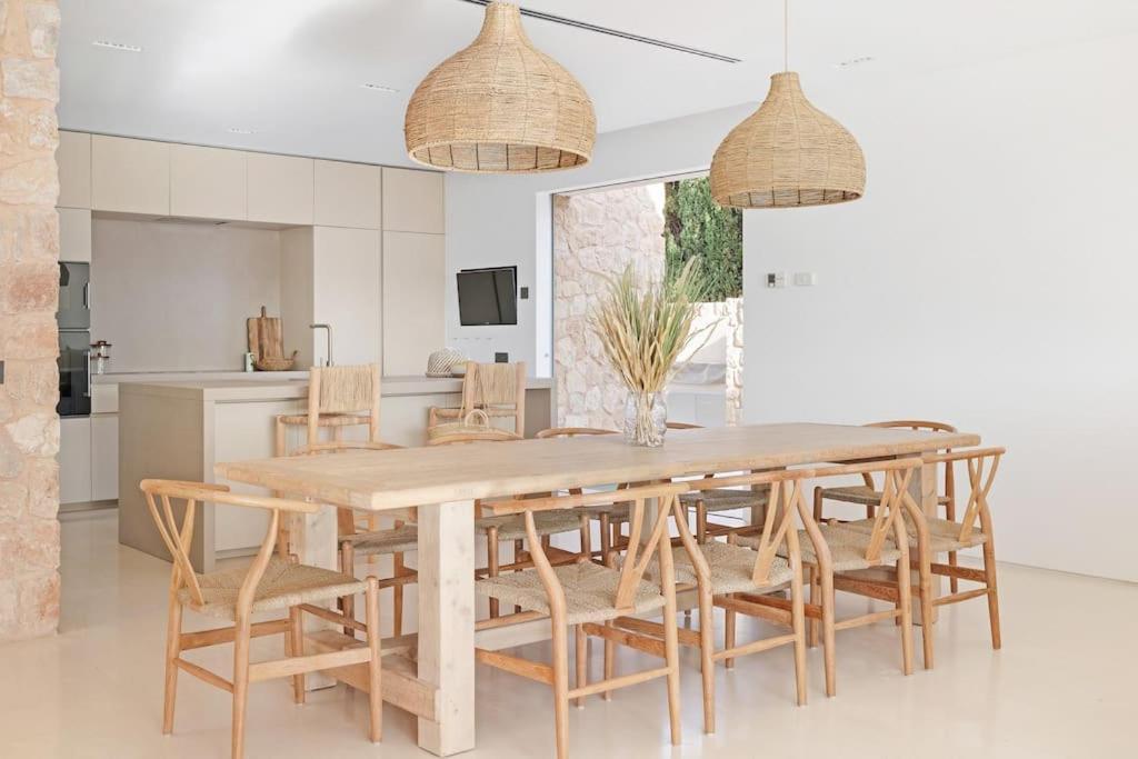 Exclusive Luxury With Stunning Sea Views