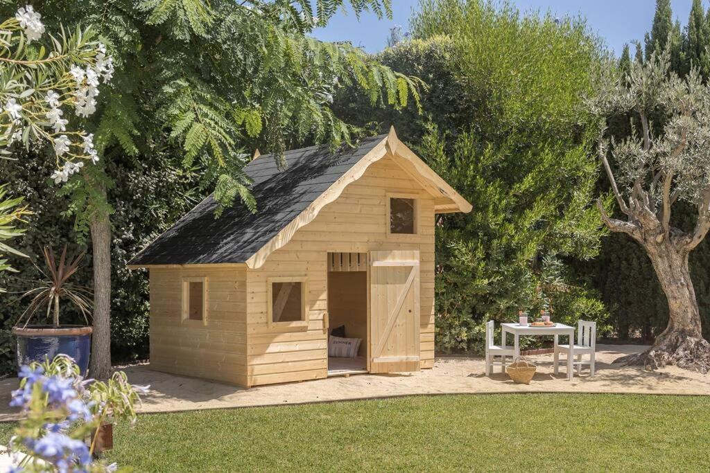 Exclusive Luxury With Stunning Sea Views *