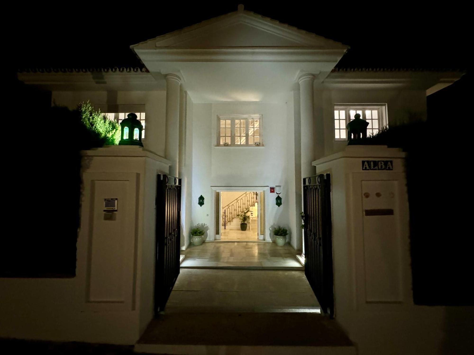 Aurora Boutique House - Only Adults Bed and breakfast *