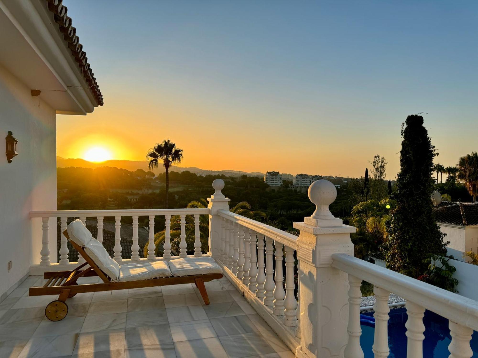 Aurora Boutique House - Only Adults Bed and breakfast Marbella