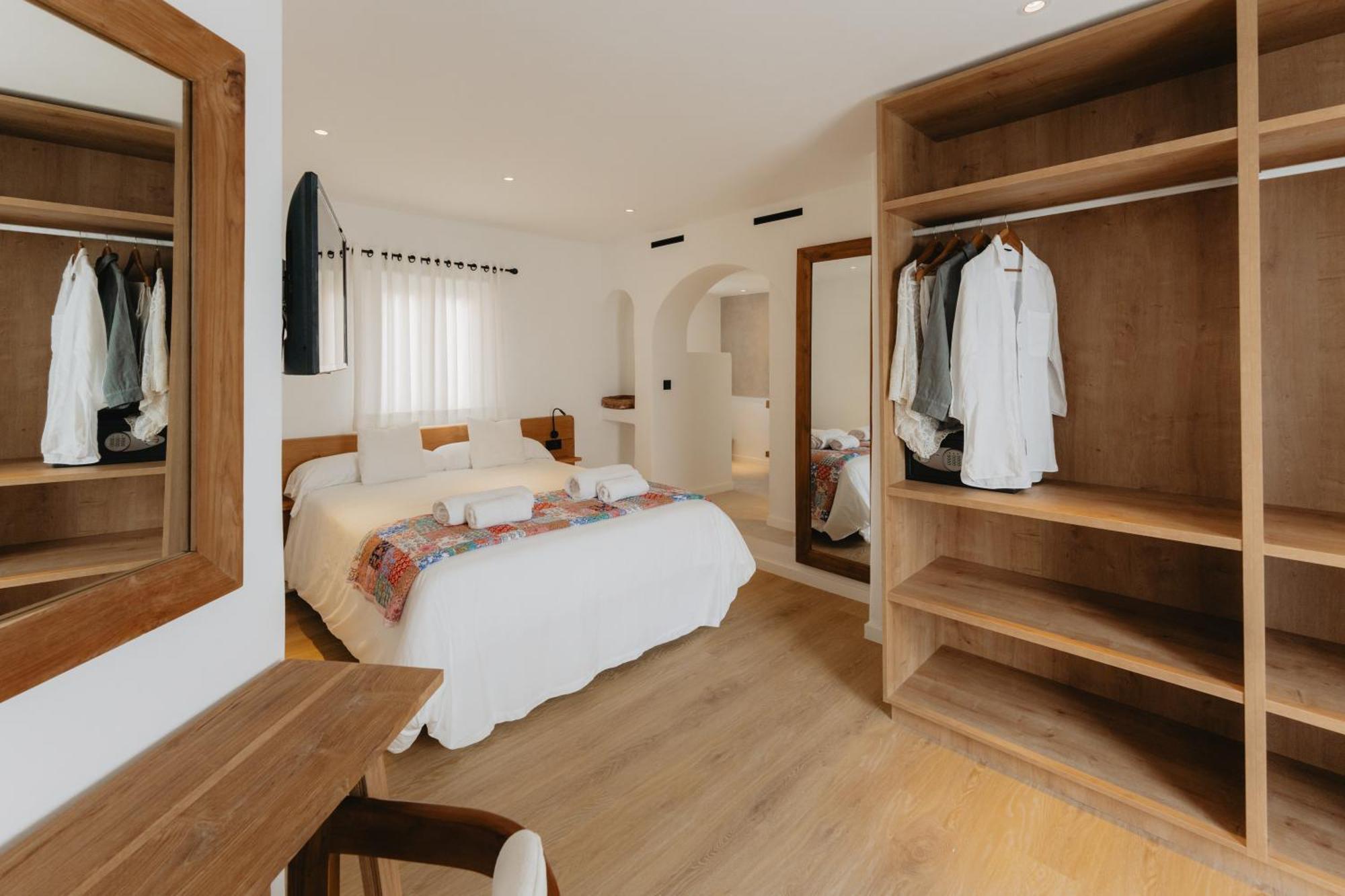 Fergus Style Punta Arabi Es Canar (Ibiza)
