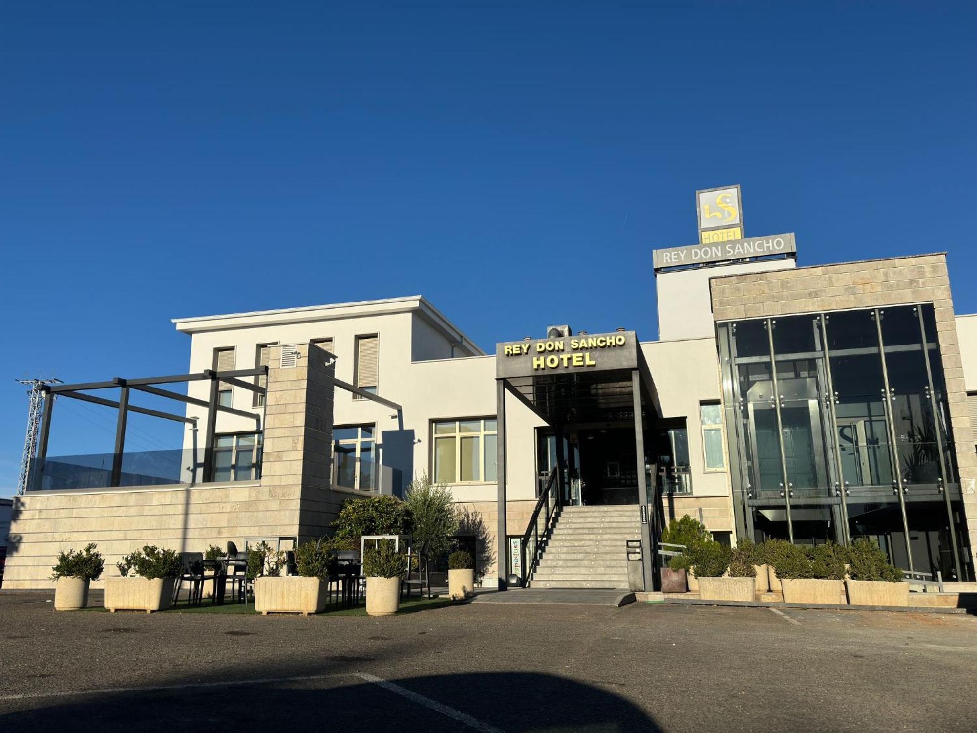 Hotel Rey Don Sancho 3*