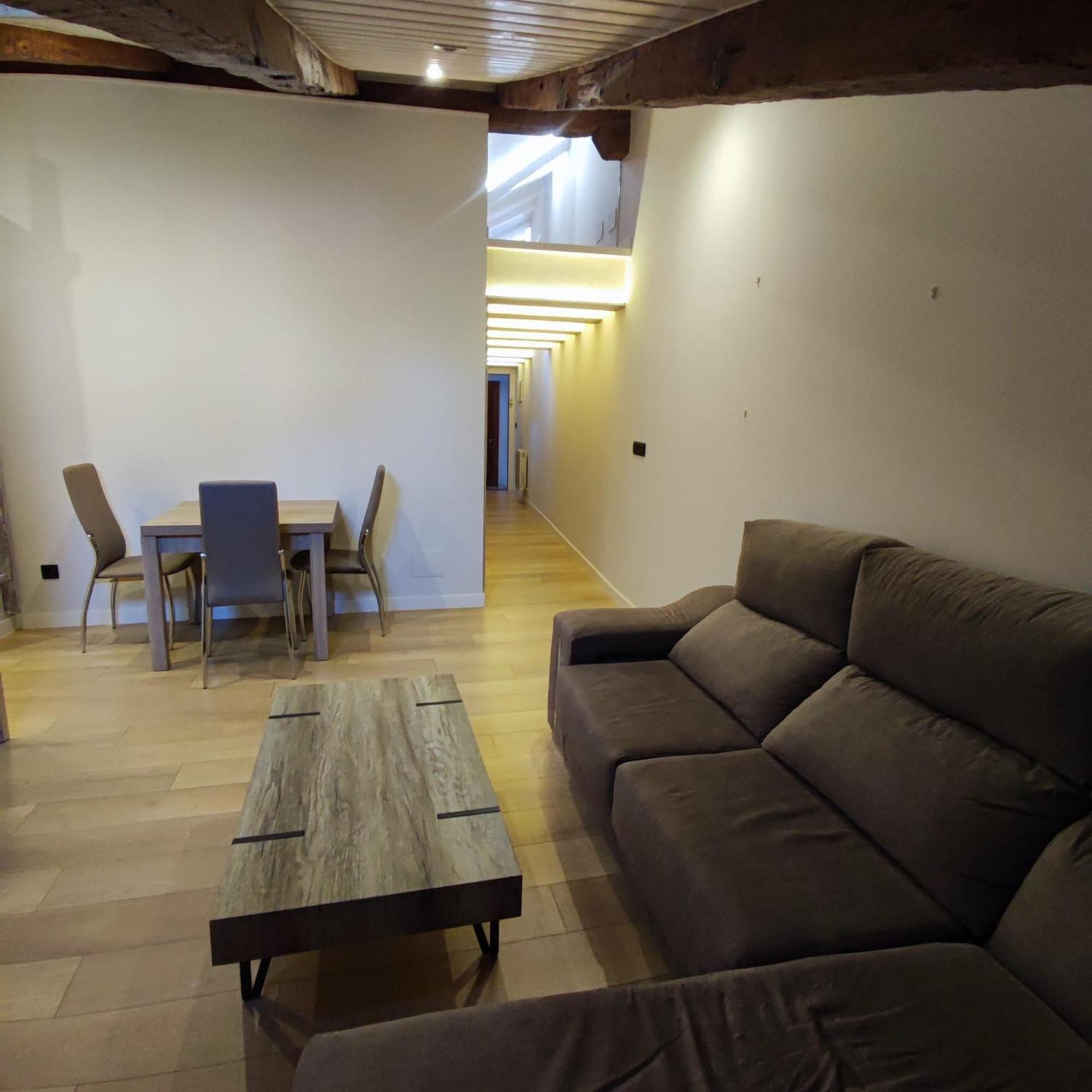 Apartamento ático Frente A La Catedral Burgo