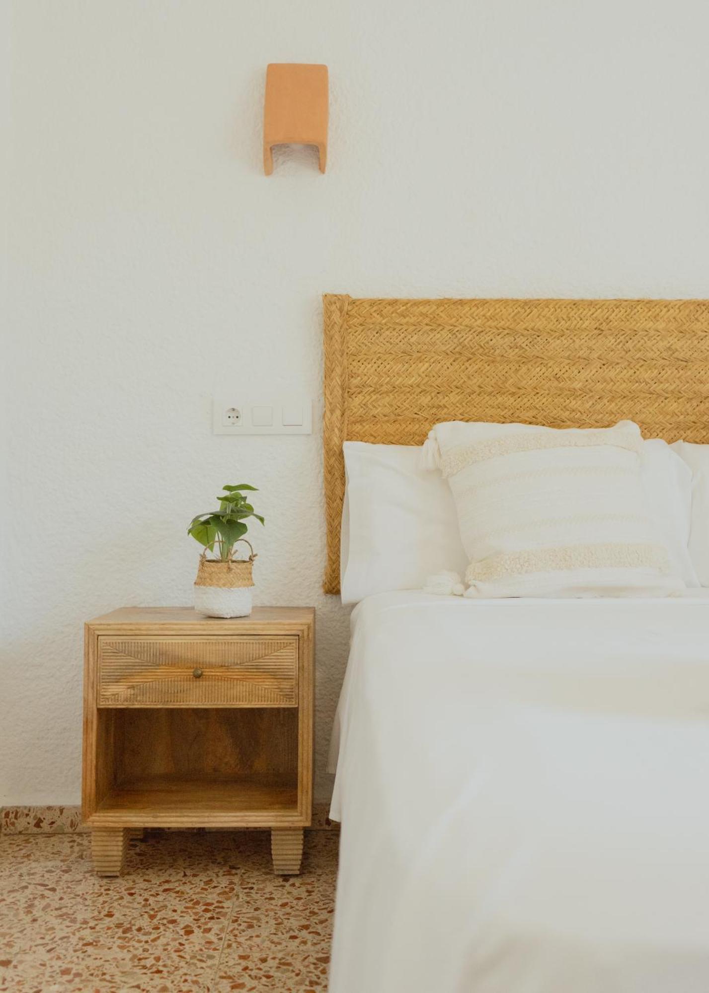 La Renda Mediterranean - Beach, Port And Amenities Within Walking Distance Villa