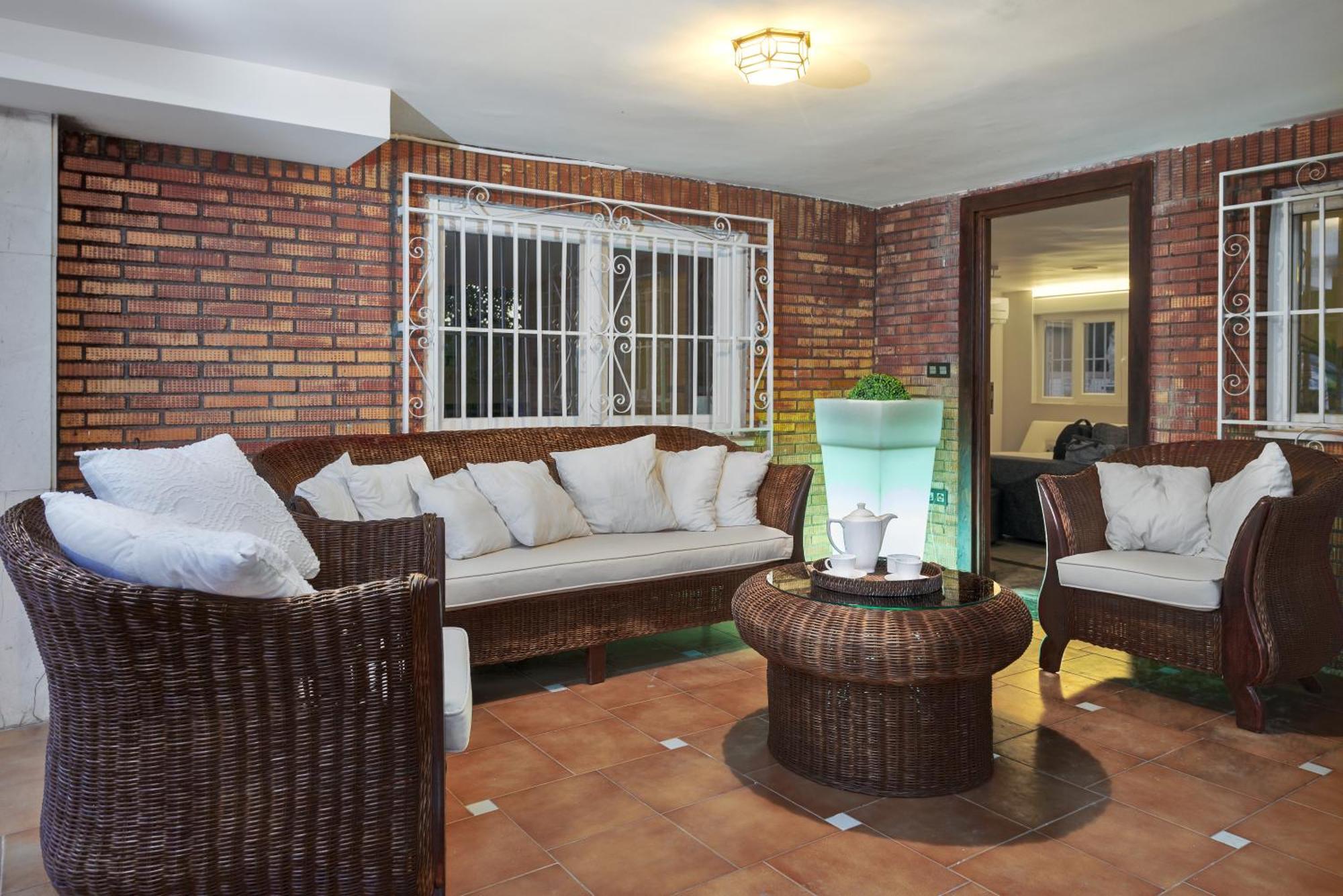 Granada Garden Deluxe Villa *