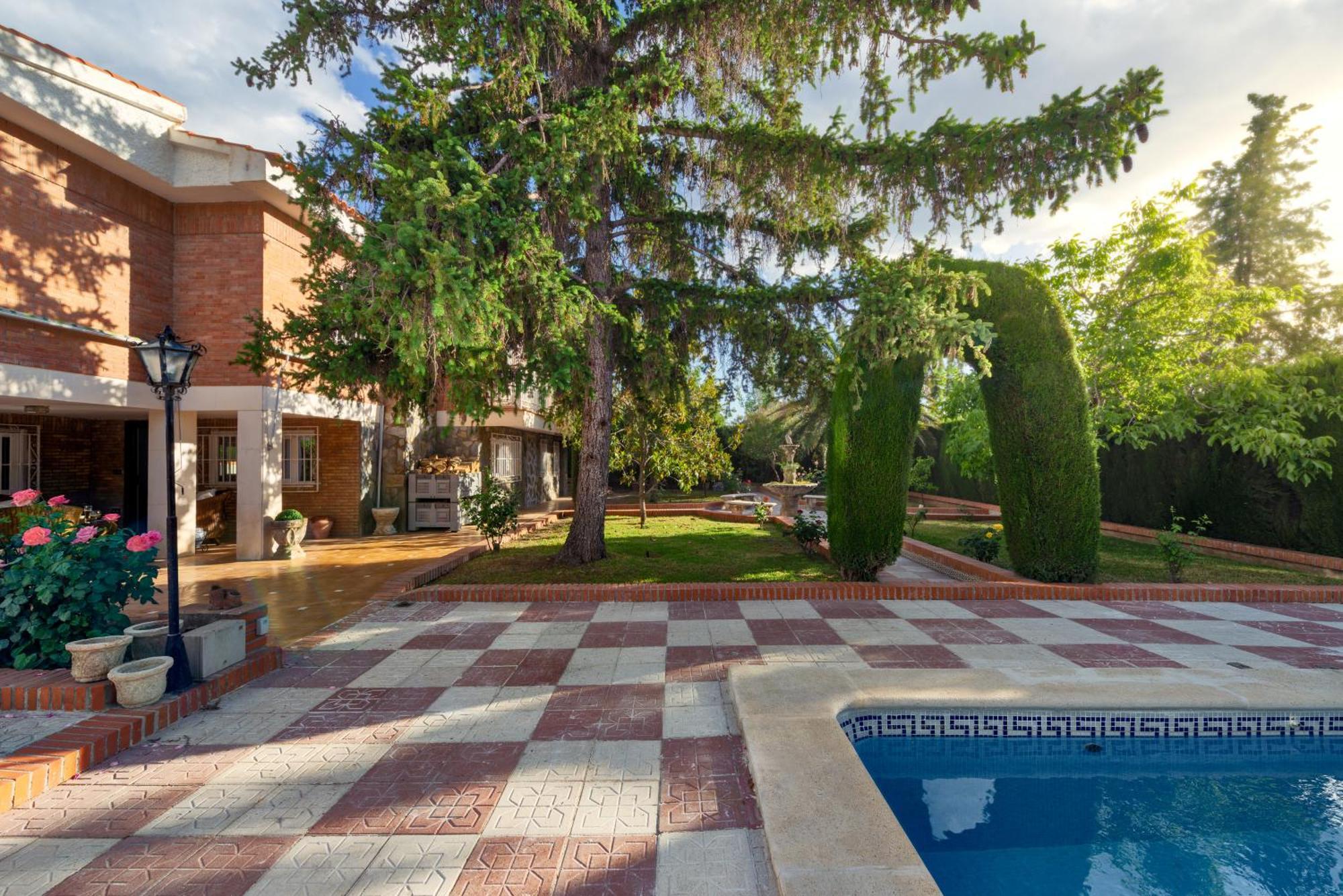 Granada Garden Deluxe Villa