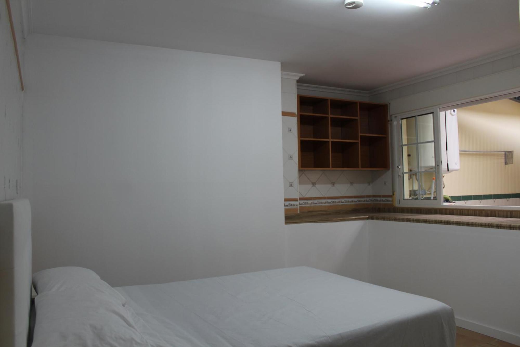 Angeles Guest house *