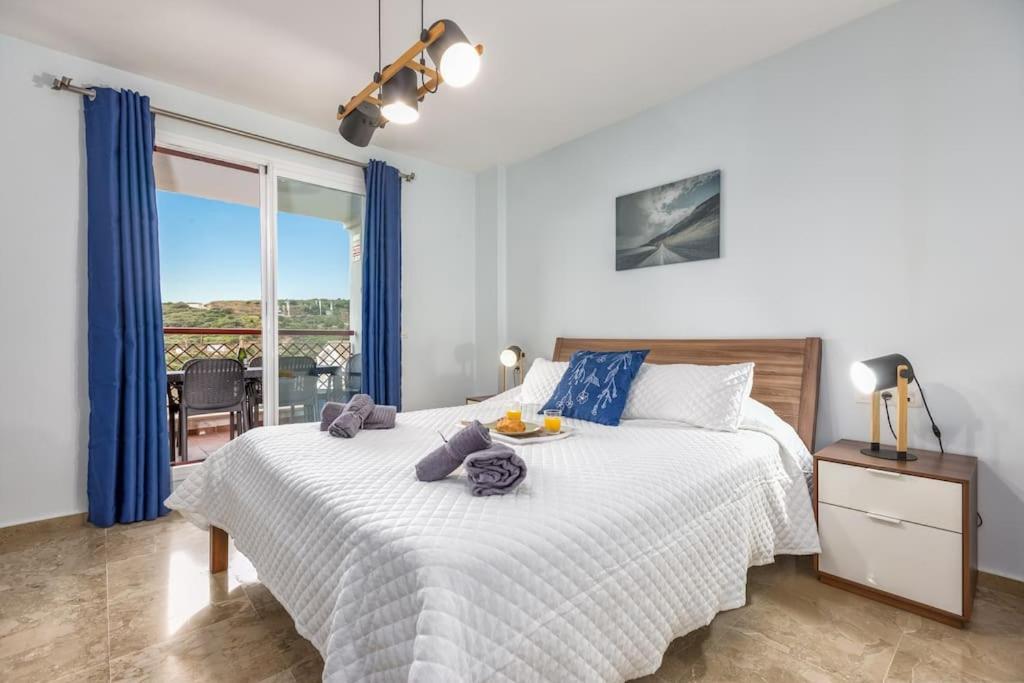 Apartamento Relax In Our Luxury - Terrace, Pool & Parking *