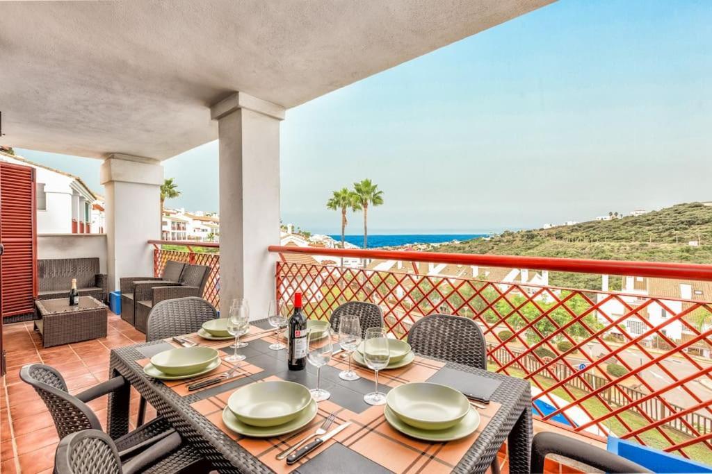 Apartamento Relax In Our Luxury - Terrace, Pool & Parking Alcaidesa