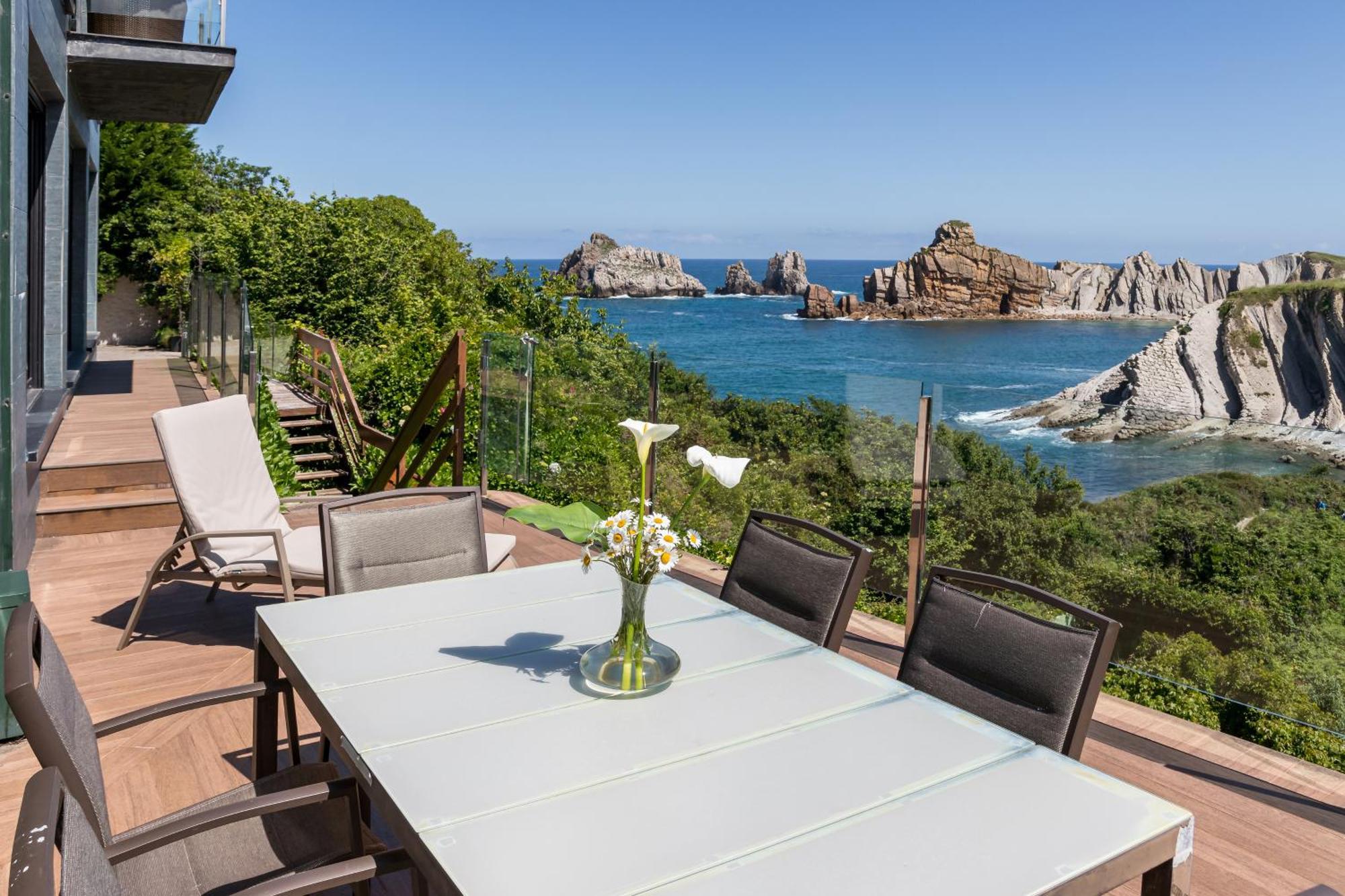 Espectacular Al Borde Del Mar * Liencres