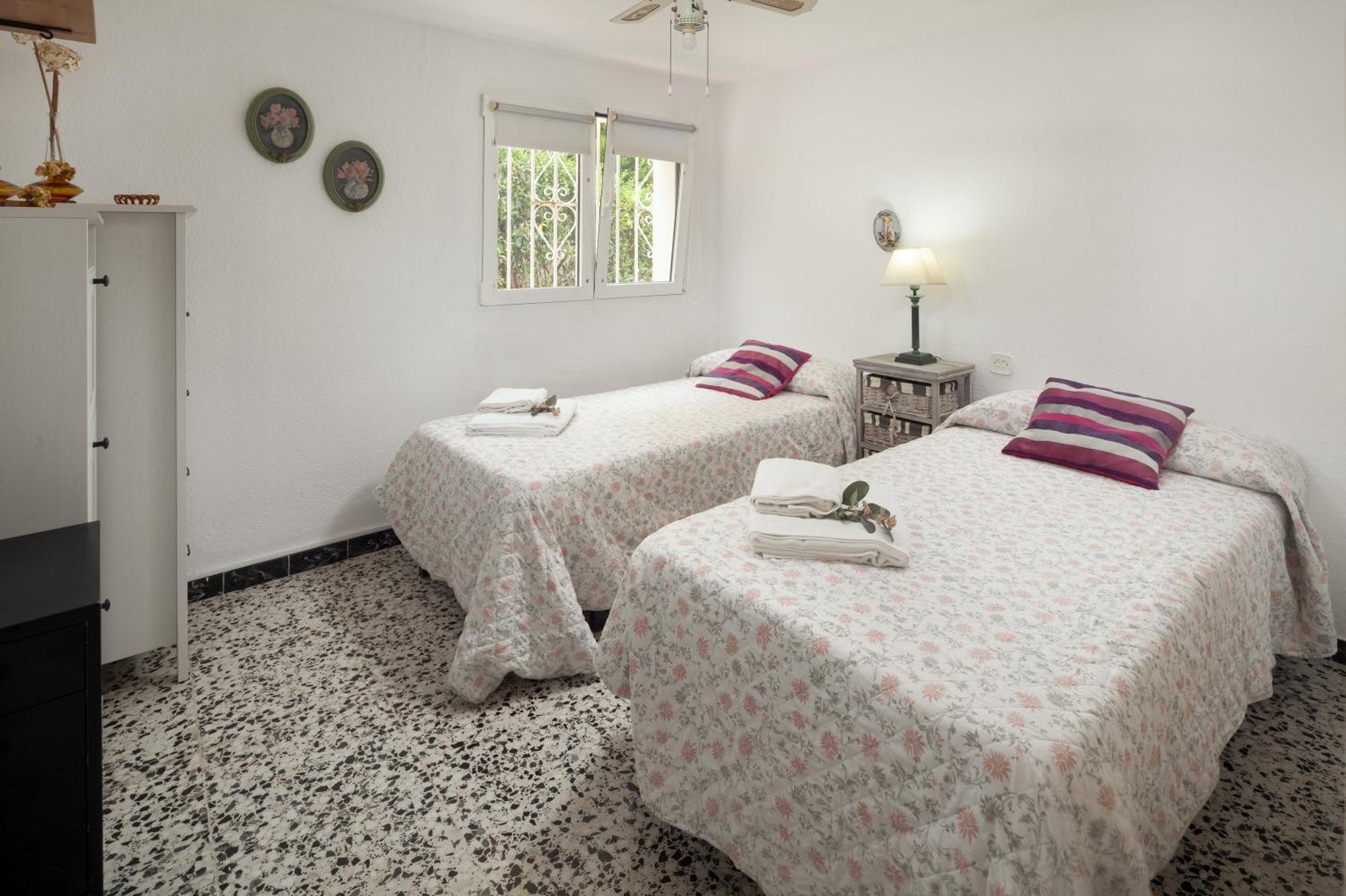 Apartamento Con Terraza Y Amplio Jardín Privado Málaga