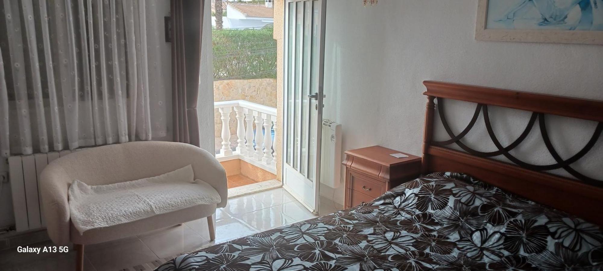 Villa Lovely Detached 3 Bedroom Villa, Communal Pool In Quesada *